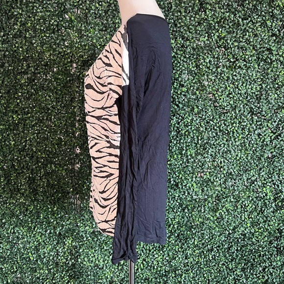 Pistachio Black Blouse 3D Printed Size S - Picture 2 of 9